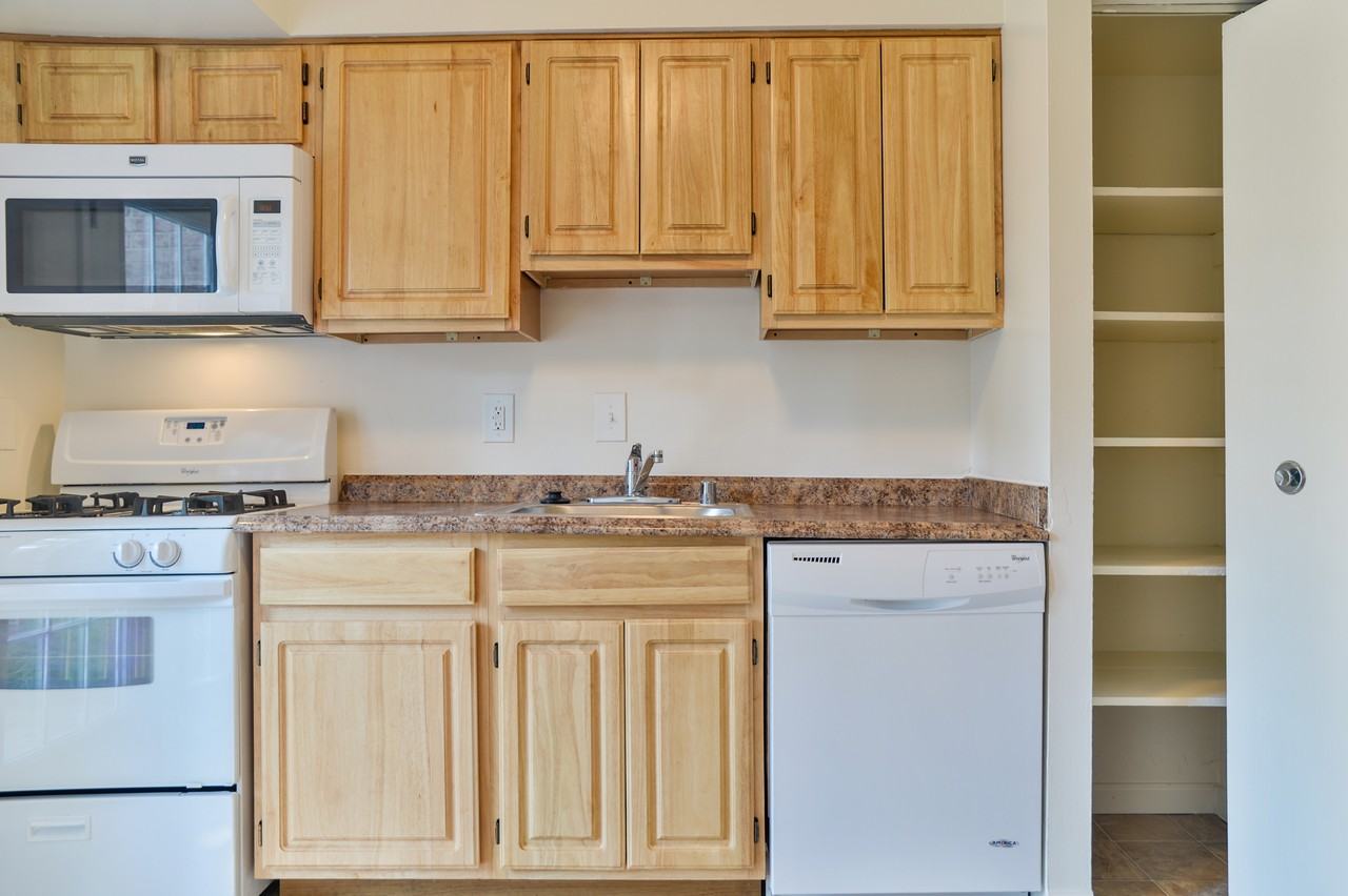 Potomac Commons - Photo 6 of 16