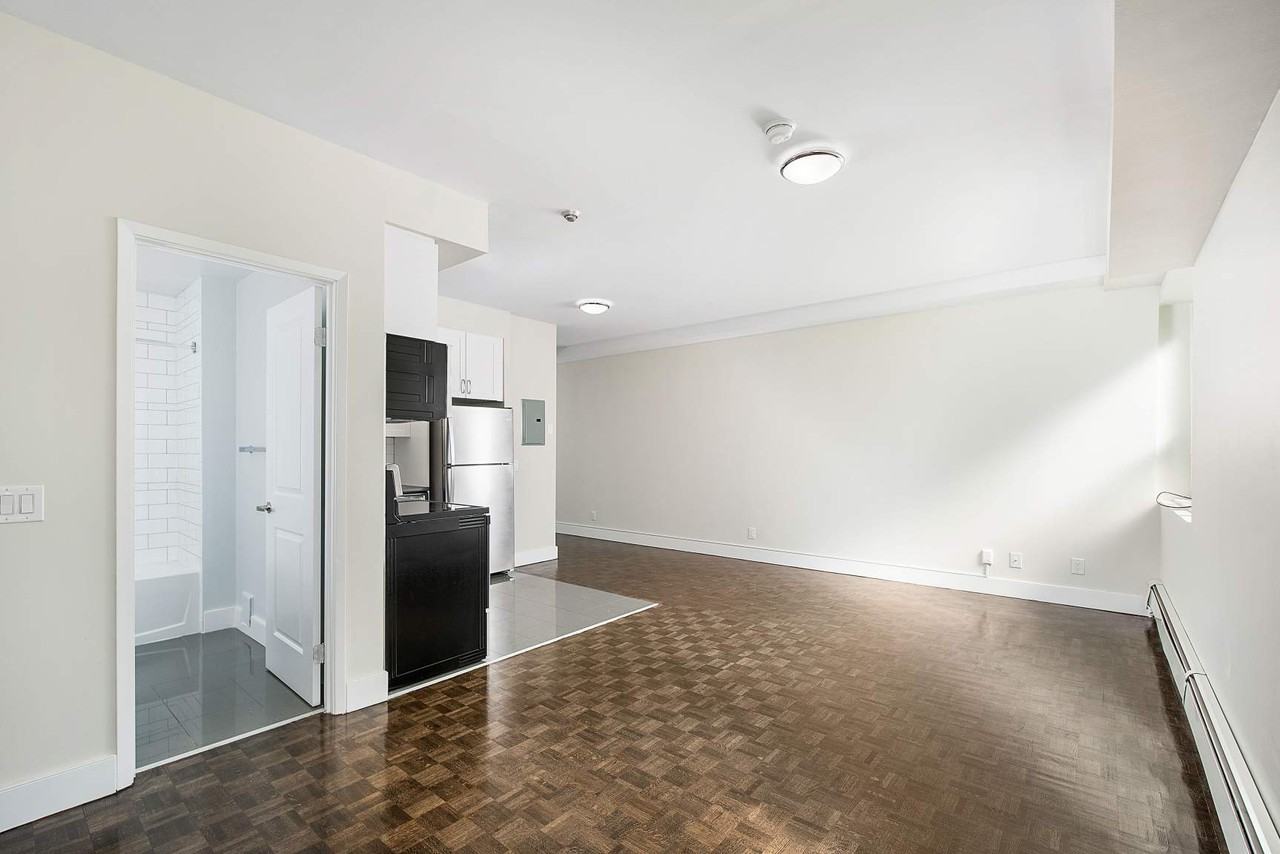 4500 Jane Street #312 - Photo 2 of 8