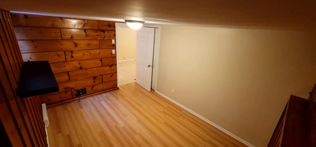 4569 Napier Street - Photo 6 of 7