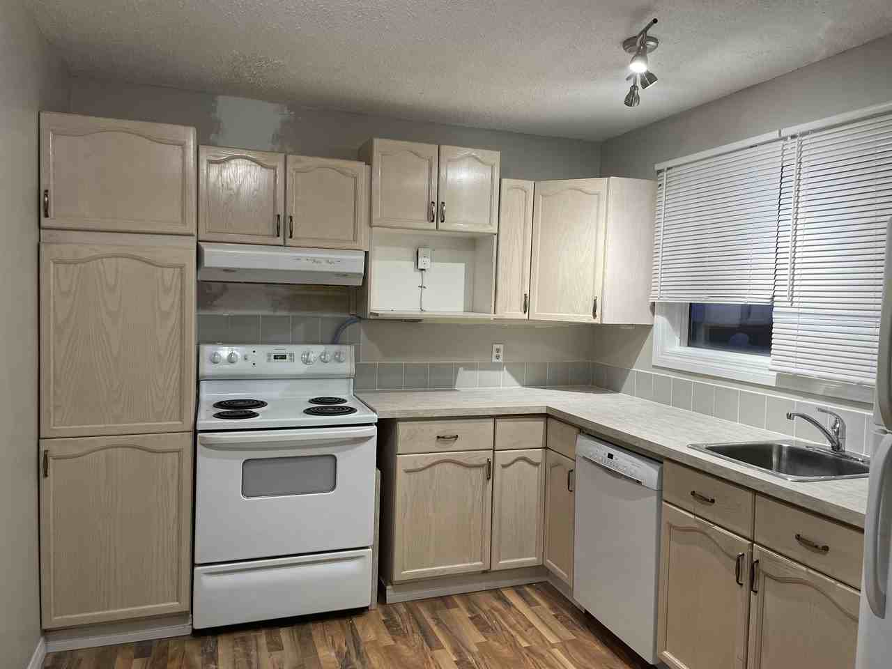 Hermitage Rd NW & Habitat Crescent NW