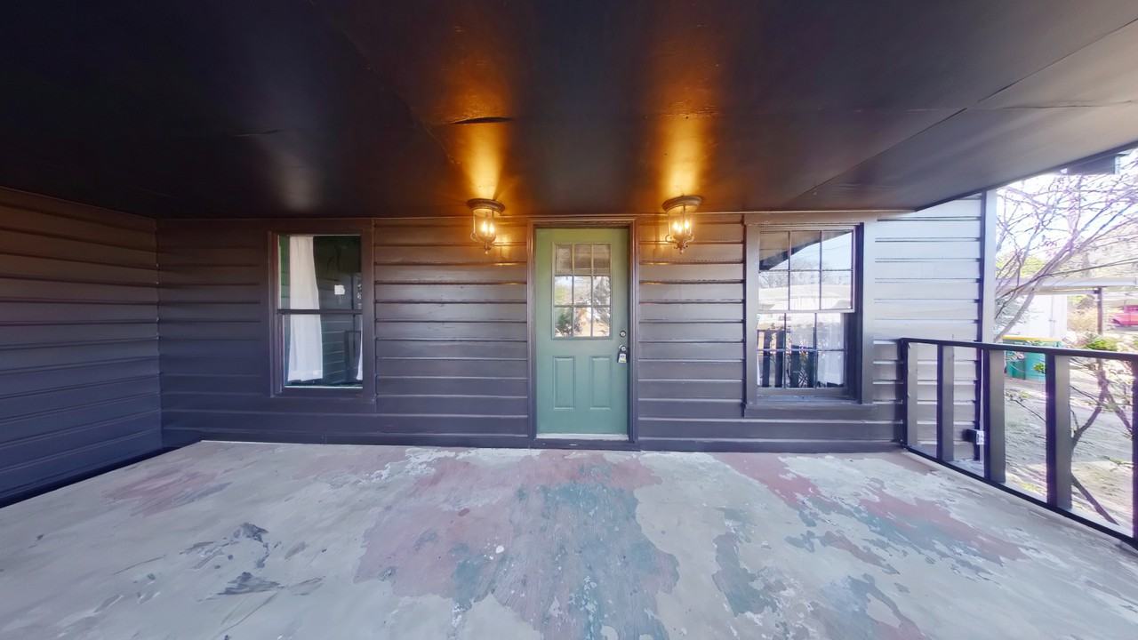 206 N Kenwood Rd #1 - Photo 2 of 30
