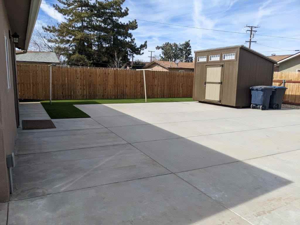 212 1/2 E J St #1 - Photo 3 of 21