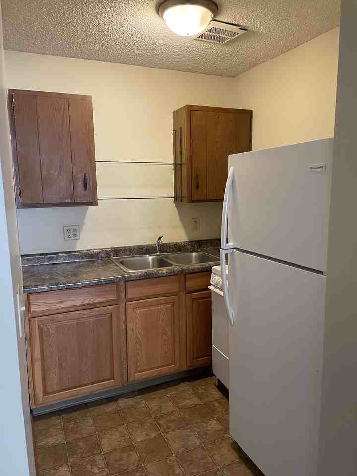 943 Garfield Street #6 - Photo 3 of 7