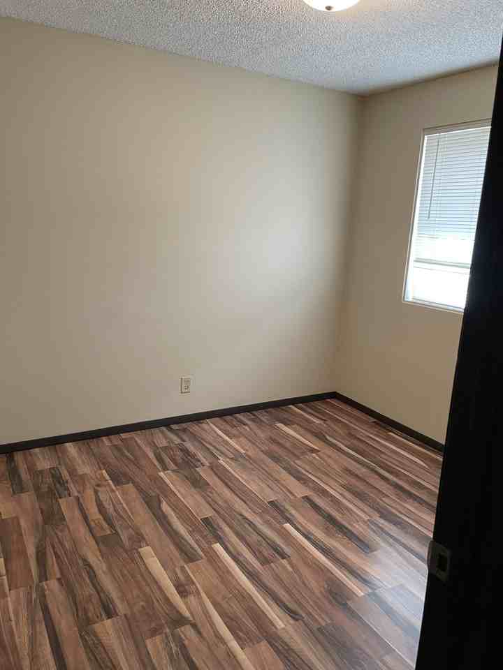 943 Garfield Street #6 - Photo 6 of 7