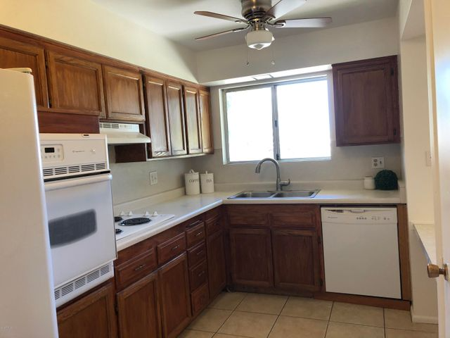 10357 W Peoria Ave - Photo 3 of 13
