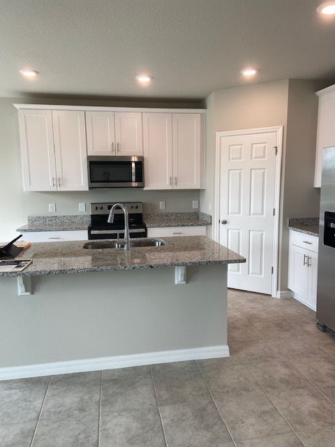 552 Jerry Ln - Photo 2 of 6