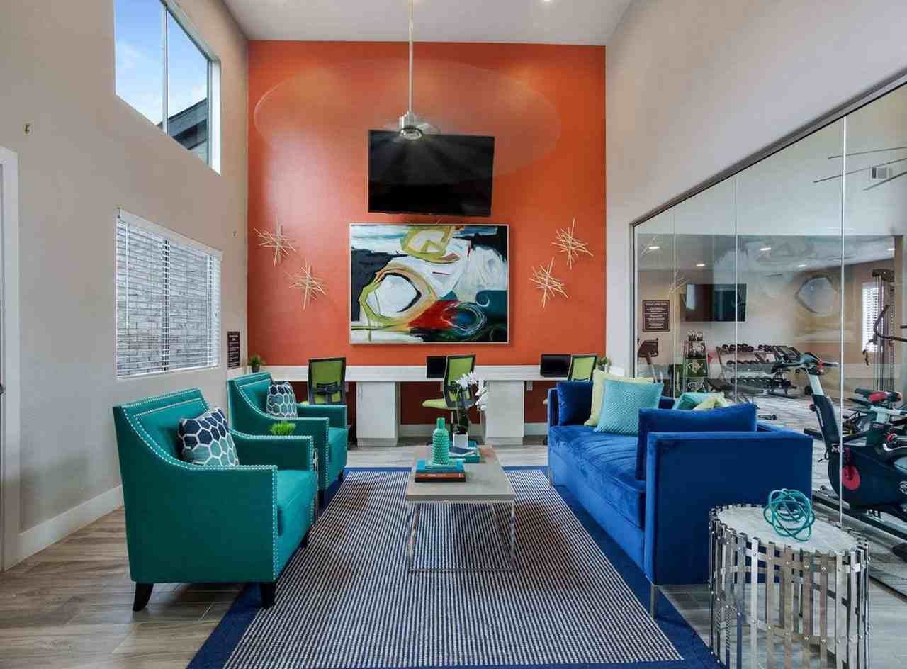 Elliot Windsprint - Photo 6 of 54