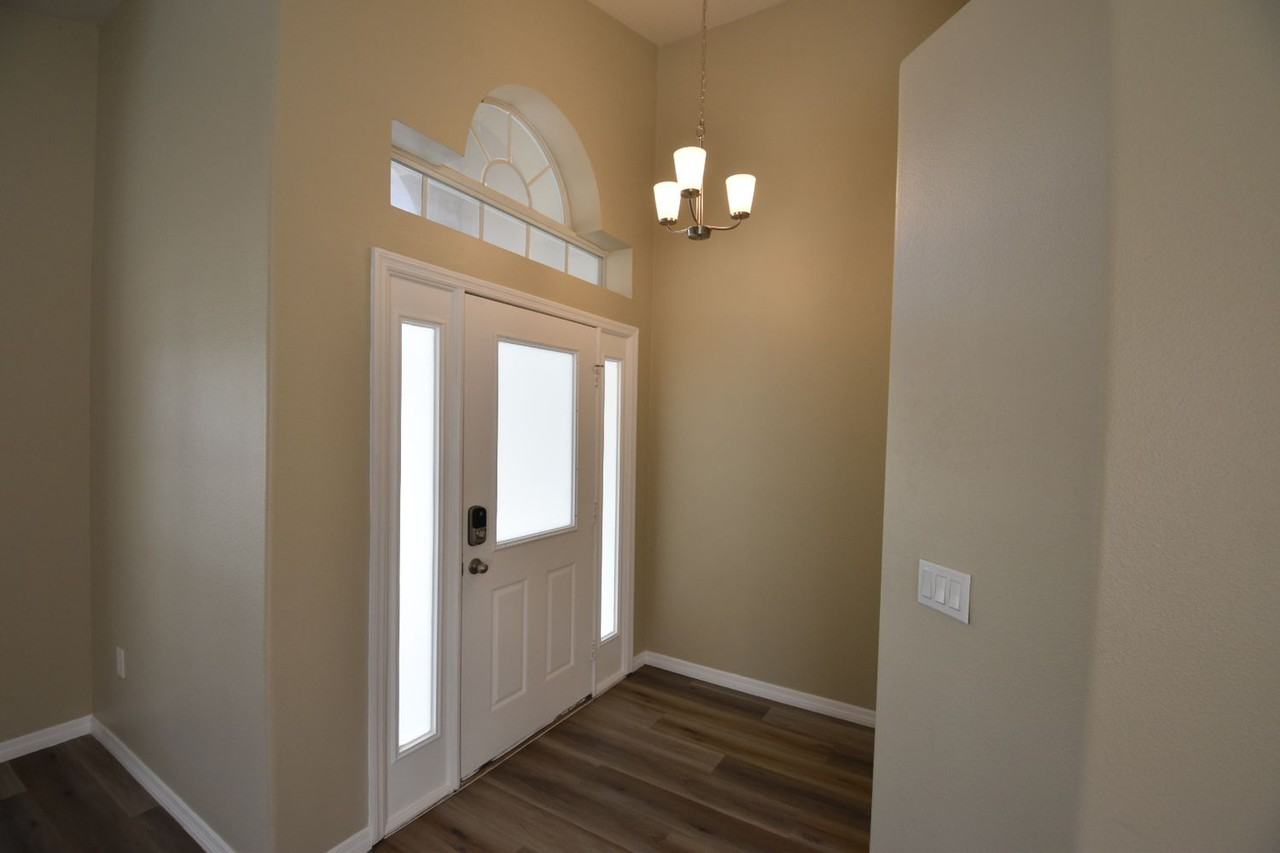 2927 Coontie Ave - Photo 2 of 18