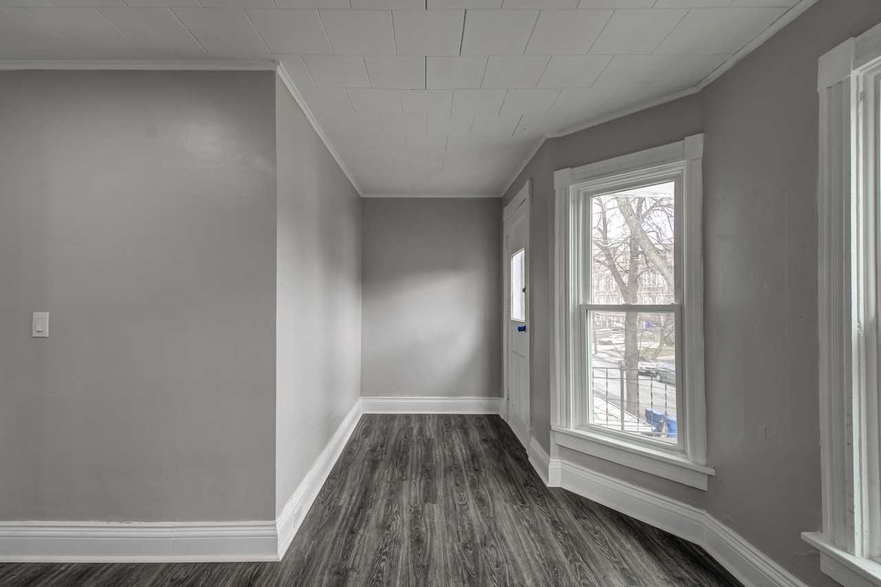 1122 West Ave Uppr - Photo 2 of 21