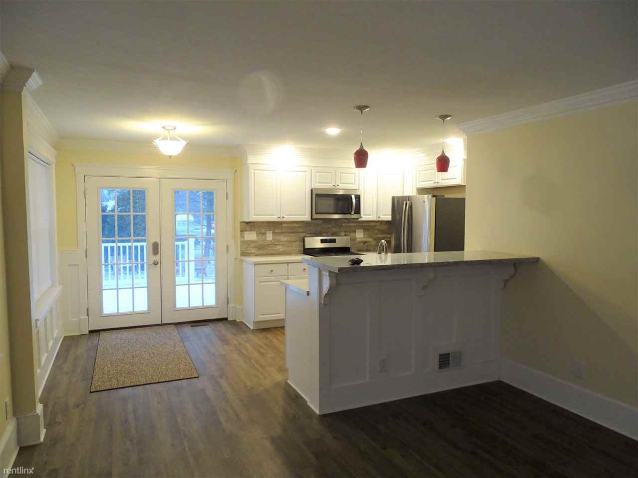 1112 W Maumee St - Photo 2 of 10