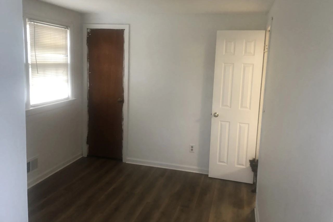 155 Clinton St - Photo 3 of 21