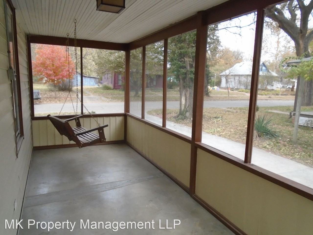 1215 Colorado St - Photo 2 of 13