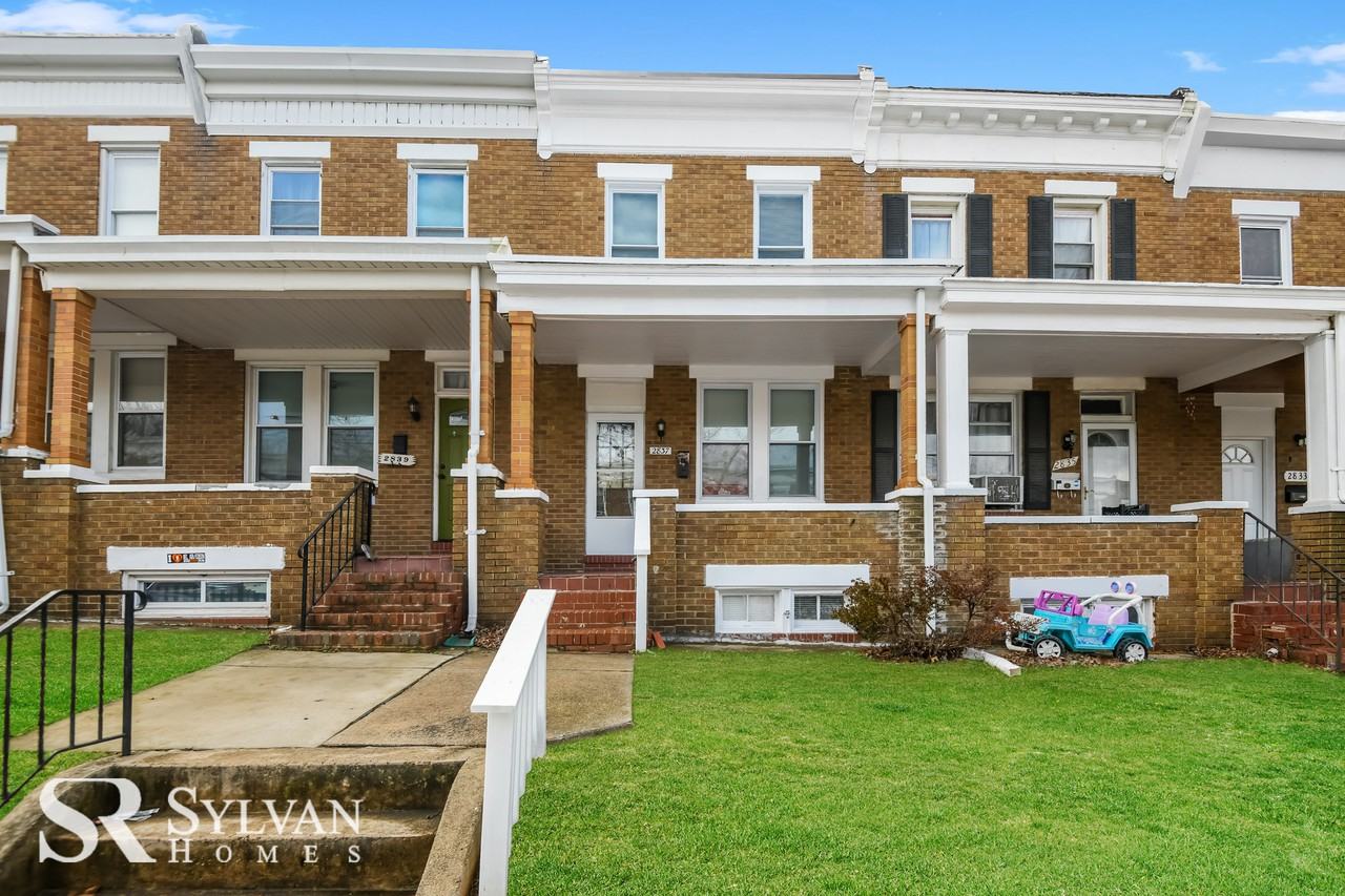 2837 Pelham Ave