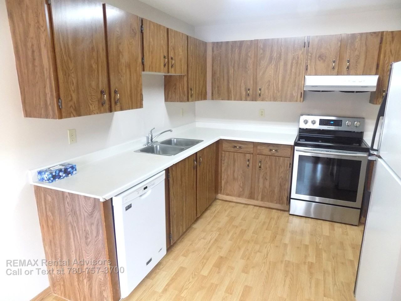 16479 115 St Nw - Photo 3 of 18