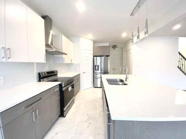 1681 Finley Cres - Photo 3 of 19