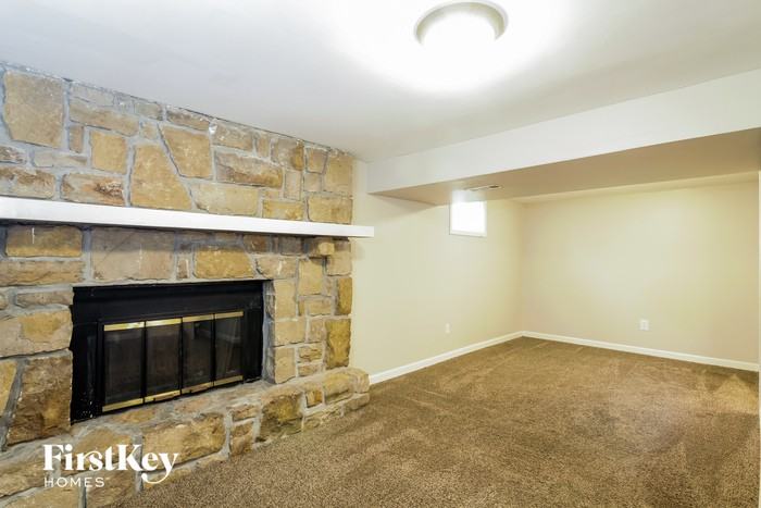 613 Sw 35th Ter - Photo 3 of 15