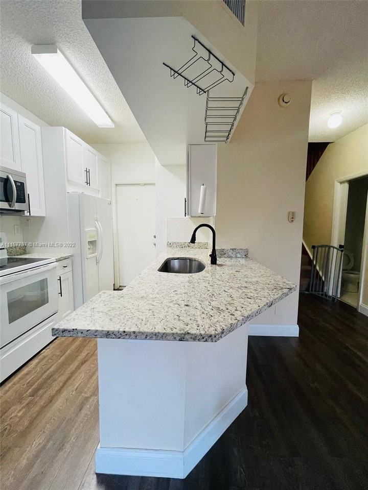 9570 Southwest 3rd Court - Photo 3 of 6