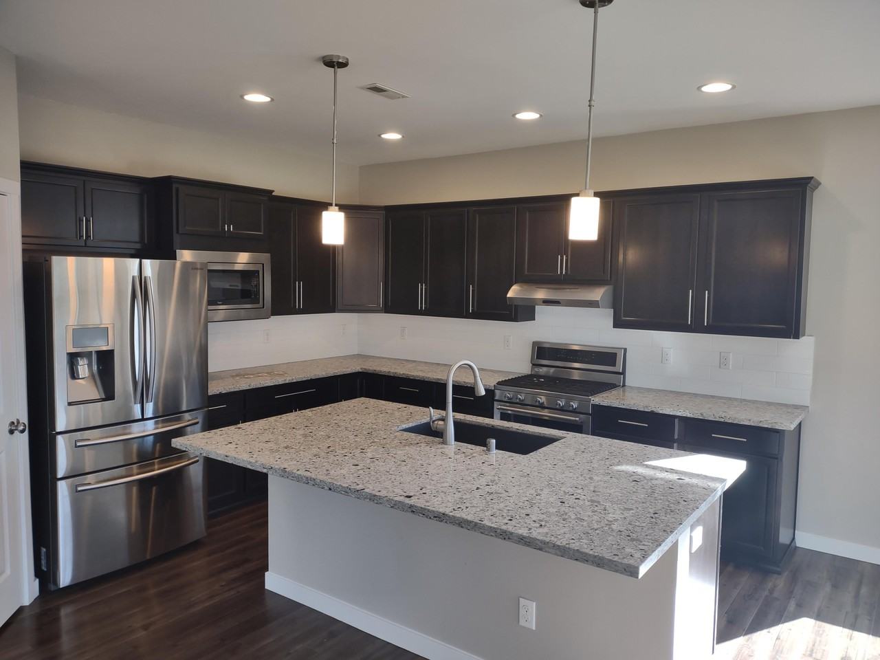 11824 47th Ave Ne - Photo 3 of 10