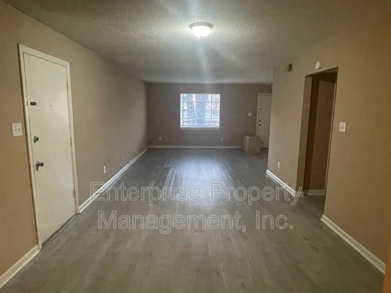 1982 Goldbrier Ln - Photo 5 of 12