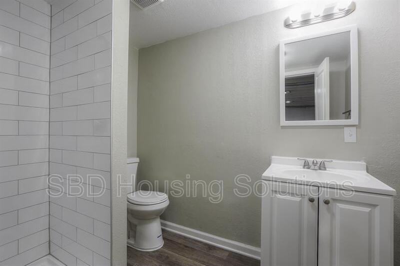 1107 E. Waldo Ave - Photo 2 of 15