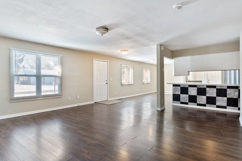 N1246 Walnut Rd - Photo 3 of 33