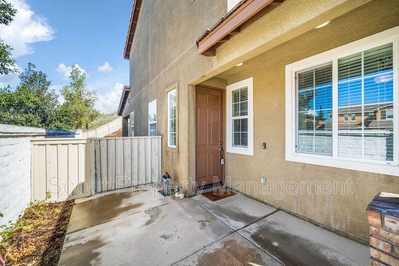 33008 Romance Pl - Photo 2 of 28