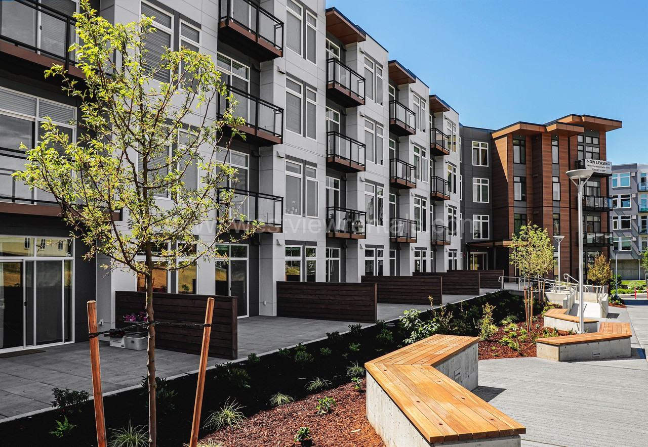 2314 Weatherby Way #402