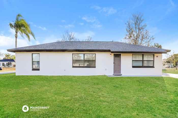 1653 Charity St - Photo 2 of 17