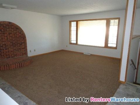 916 1st St S - Photo 3 of 13