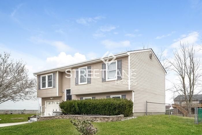 2708 Buggywhip Ln - Photo 2 of 15