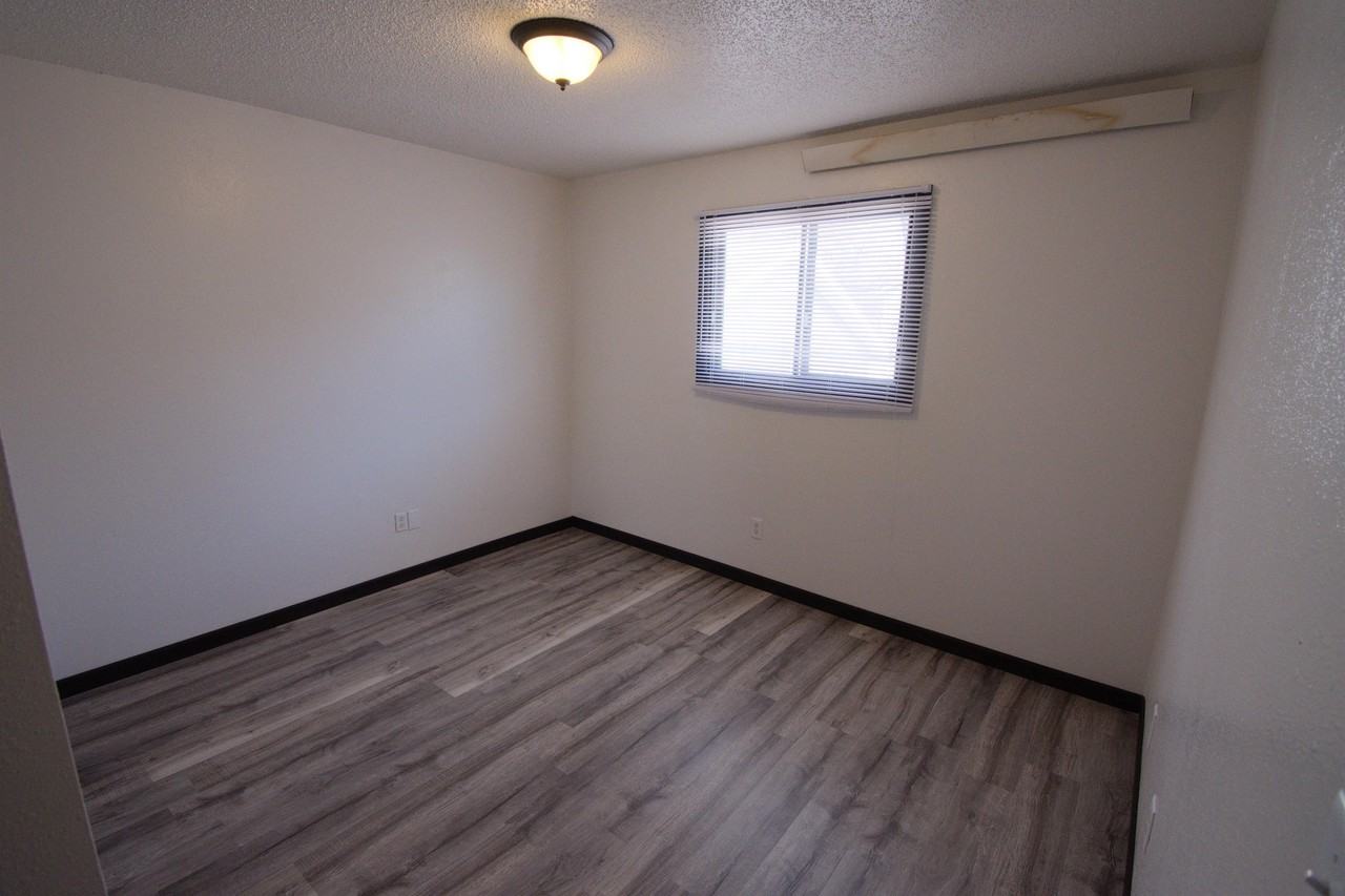 803 8th St N #1 - Photo 3 of 10