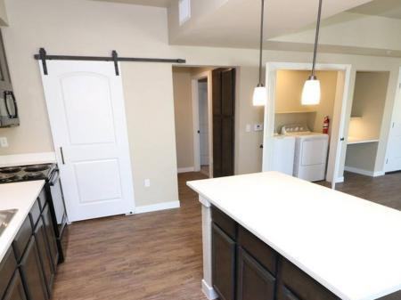 780 W Cherry Ln - Photo 5 of 18