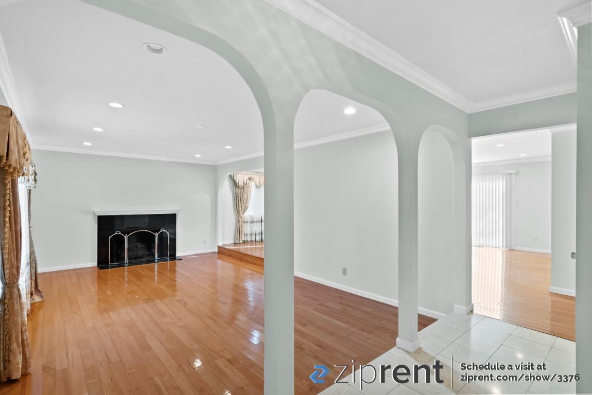5465 Copeland Ln - Photo 3 of 20