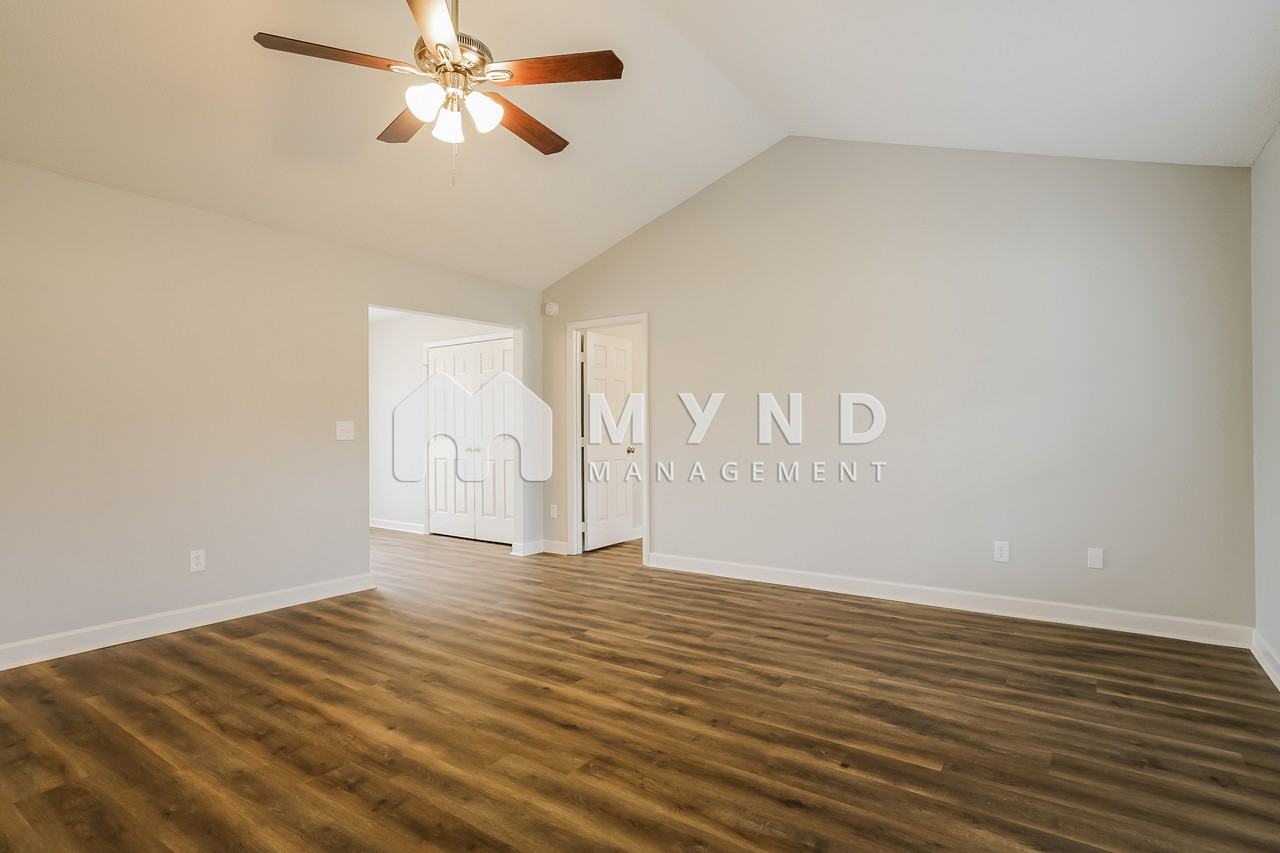 108 Morgan Pkwy - Photo 2 of 17