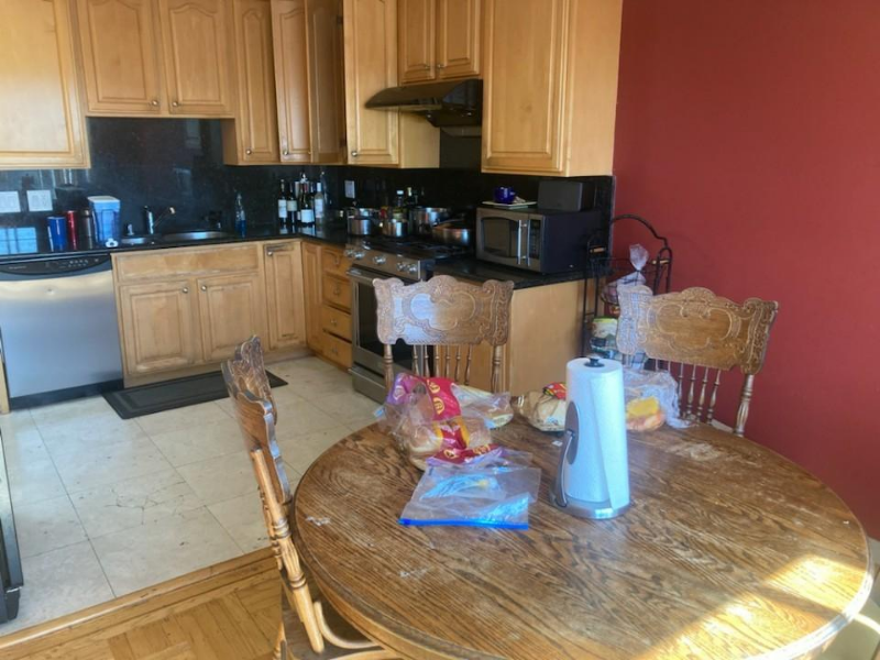 106 Sargent St - Photo 4 of 7