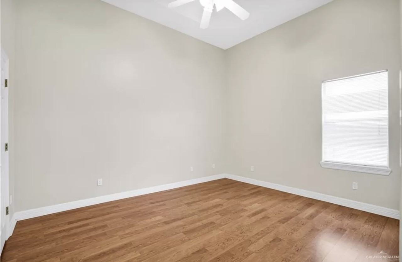 2212 S 48th St - Photo 3 of 16