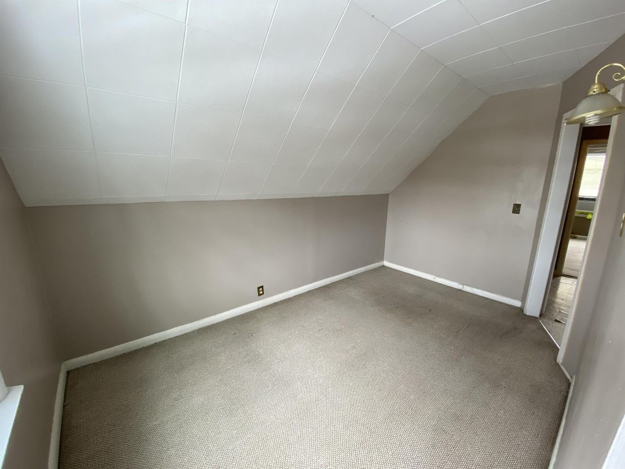 172 Sanford Ave S Fl Third #3-3rdFL - Photo 5 of 10
