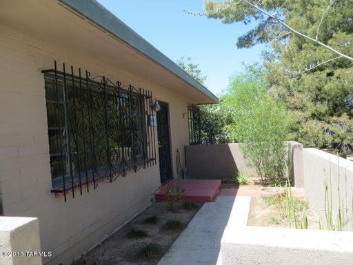 2902 E Glenn St - Photo 2 of 19