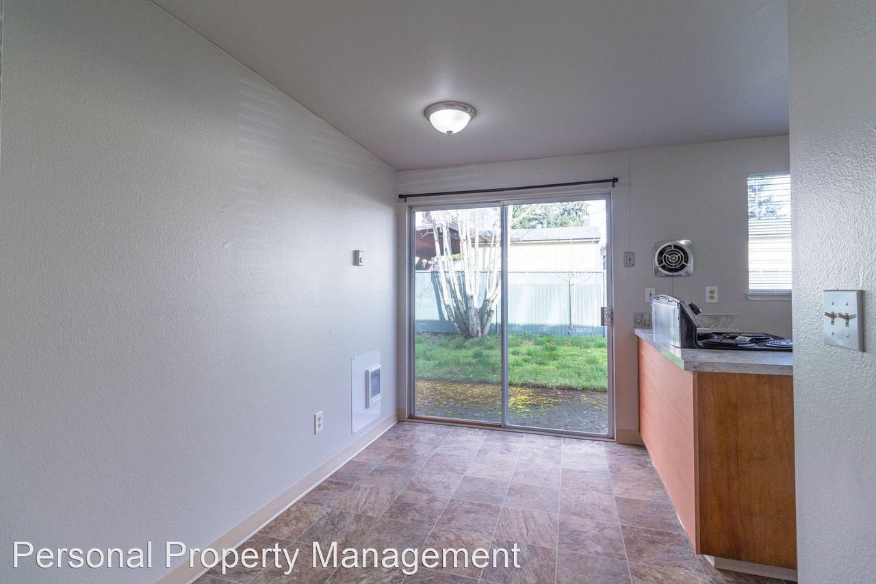 506 E 34TH St - Photo 3 of 10