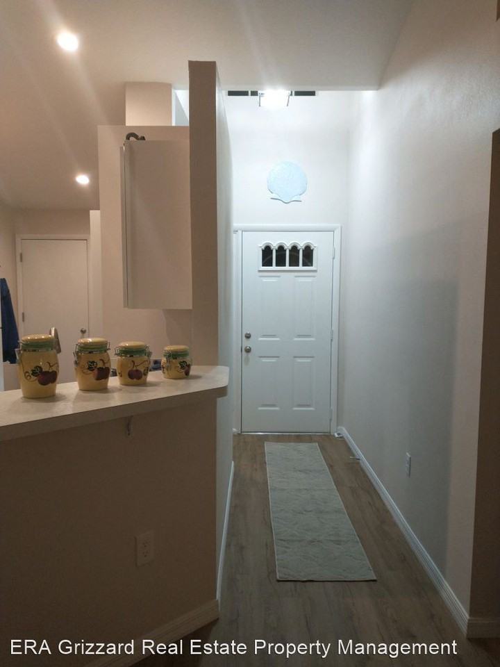 5440 Rosewall Cir - Photo 3 of 15