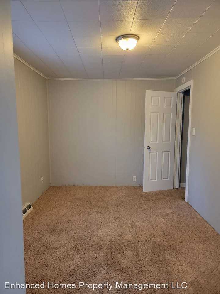 2607 24th Ave - Photo 3 of 10