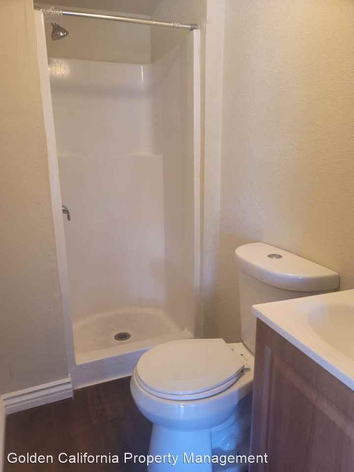 9533 S. Golden State Blvd. - Photo 2 of 6