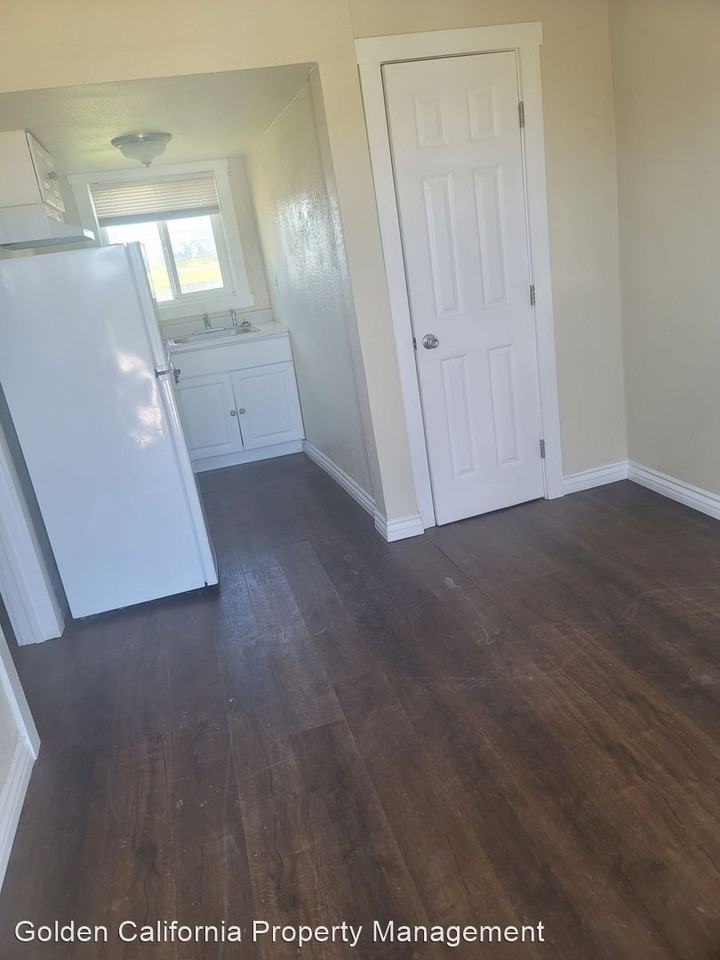 9533 S. Golden State Blvd. - Photo 3 of 6