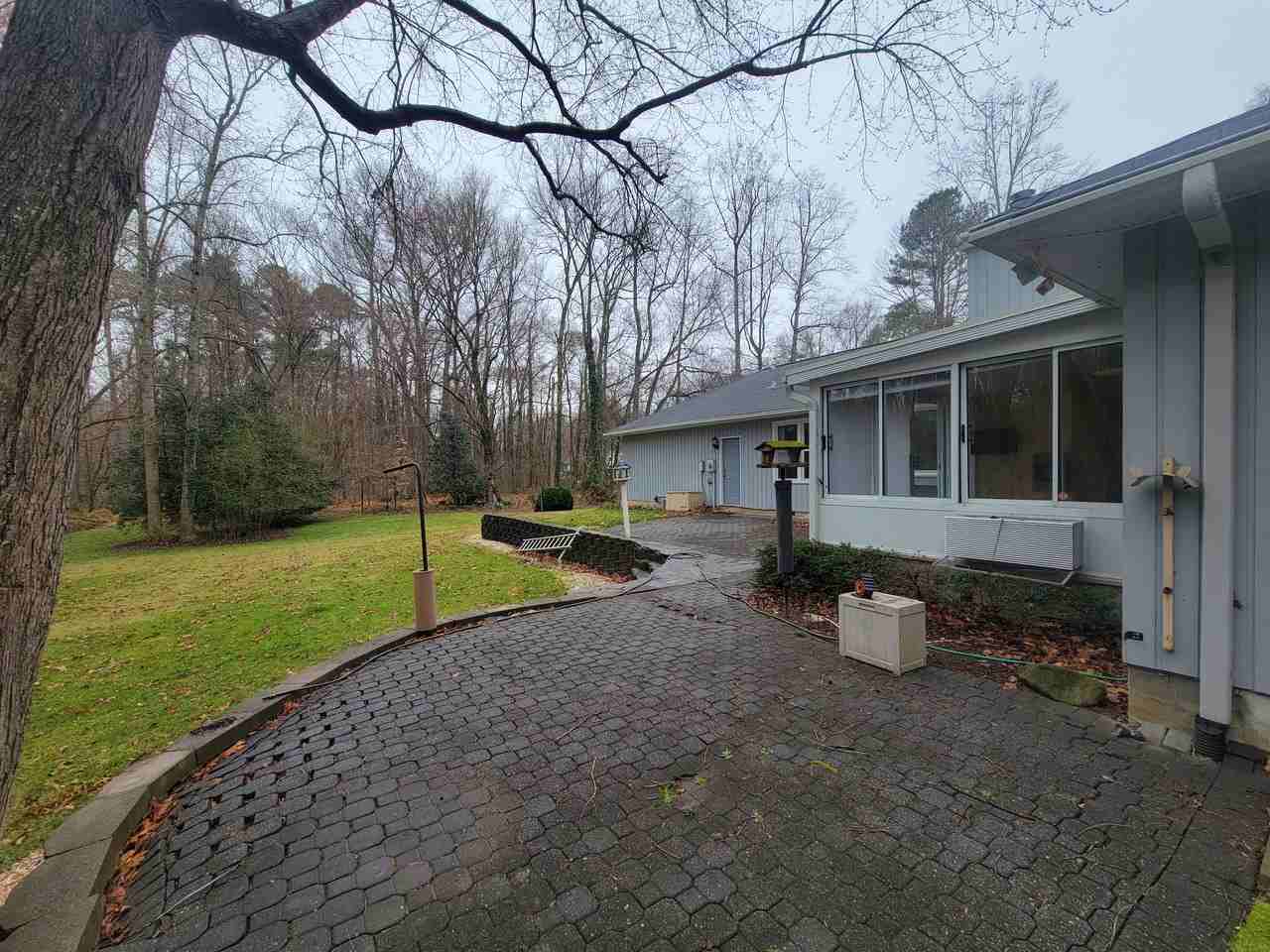 2418 Tryon Rd - Photo 3 of 25