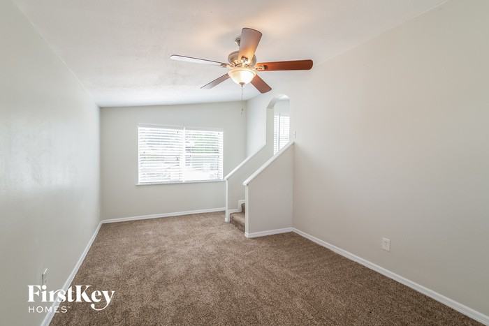 3272 Shetland Rd W - Photo 2 of 17