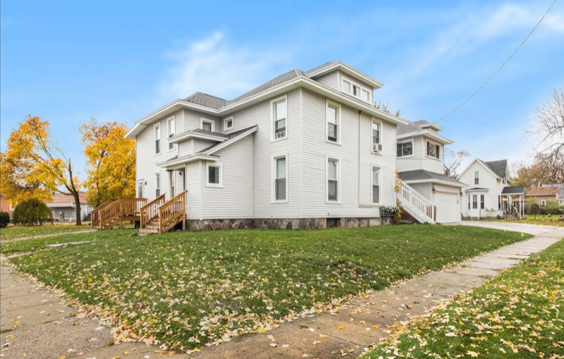 121 S Elm Ave #1 - Photo 3 of 12