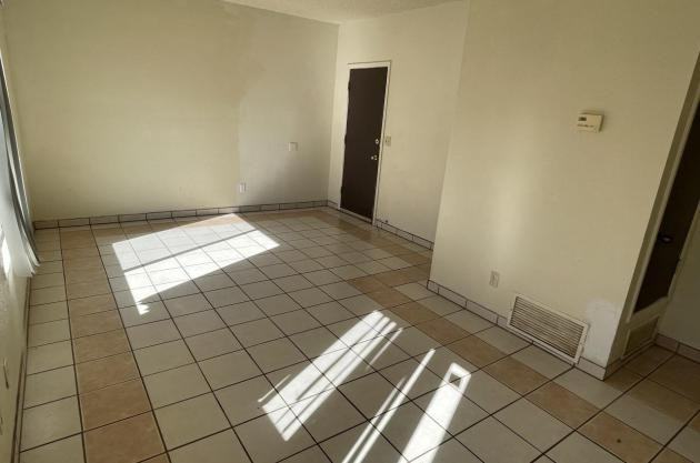 1863 South San Jose Drive - Photo 3 of 5