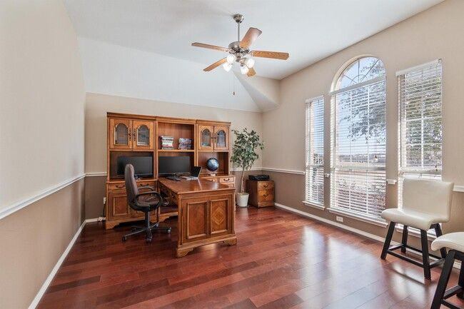 649 Ricochet Dr - Photo 2 of 9