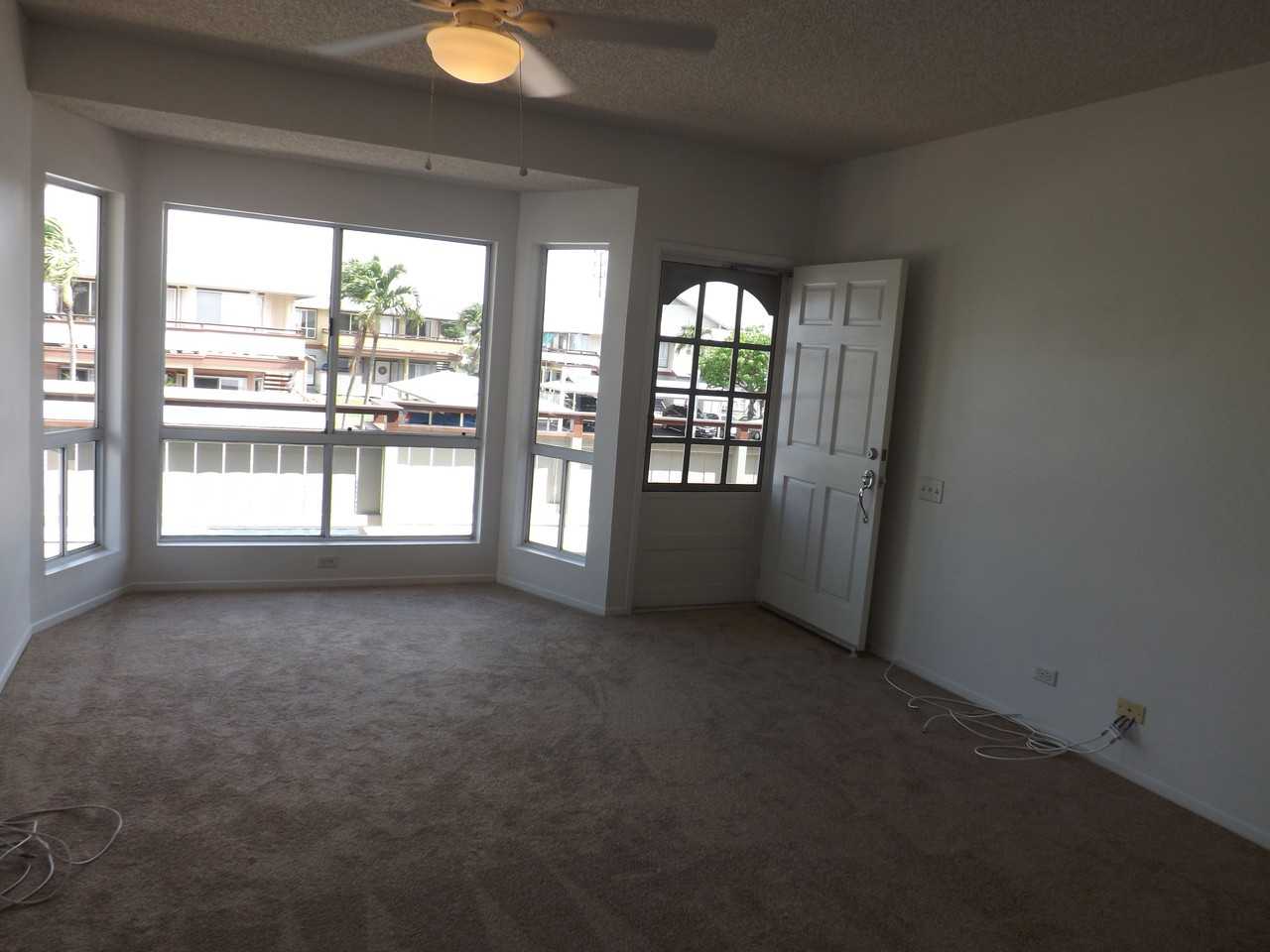 91869 Puamaeole Street #10R - Photo 5 of 18