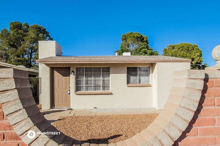 3737 E Shepherd Pl - Photo 3 of 16